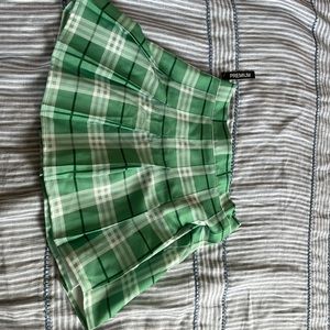 green white and black plaid skirt!!!